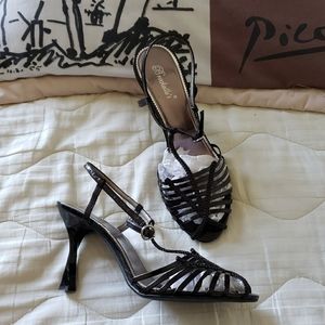Breckelle's Women's Fashion Heels